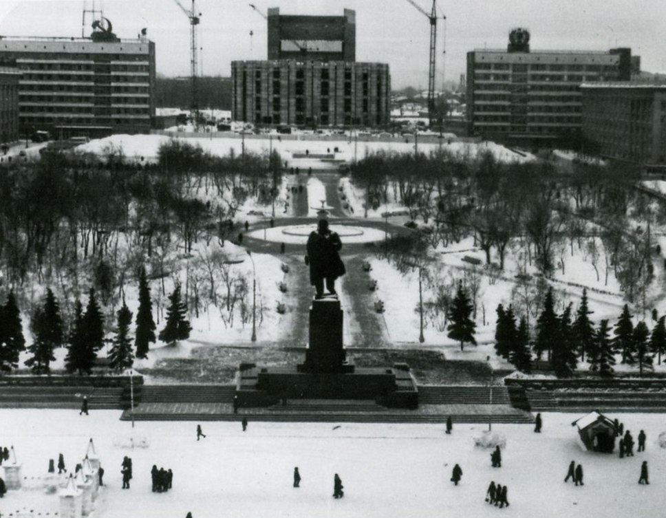 Вид на стройку здания театра, 1980 г.